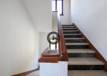 Interno palazzo - Bilocale largo San Giusto, 2, Oulx - foto 3