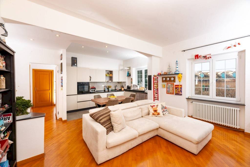 Salone - Quadrilocale via Montallegro, 32, Genova (zona Albaro) - foto 1