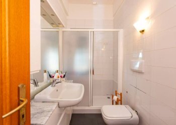 Bagno - Quadrilocale via Montallegro, 32, Genova (zona Albaro) - foto 28