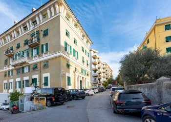 Facciata - Quadrilocale via Montallegro, 32, Genova (zona Albaro) - foto 36