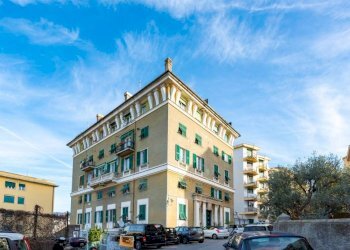 Facciata - Quadrilocale via Montallegro, 32, Genova (zona Albaro) - foto 37