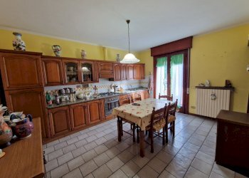 20260126_100600.jpg - Appartamento Via della Chiesa IX 164, Lucca - foto 1