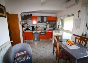 Four-room apartment Via Della Resistenza, Crispiano - photo 4