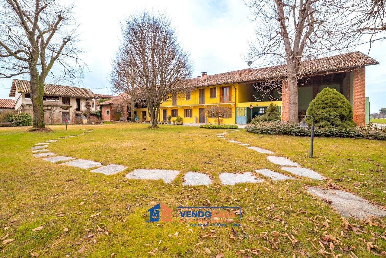 Independent house Genola - photo 1