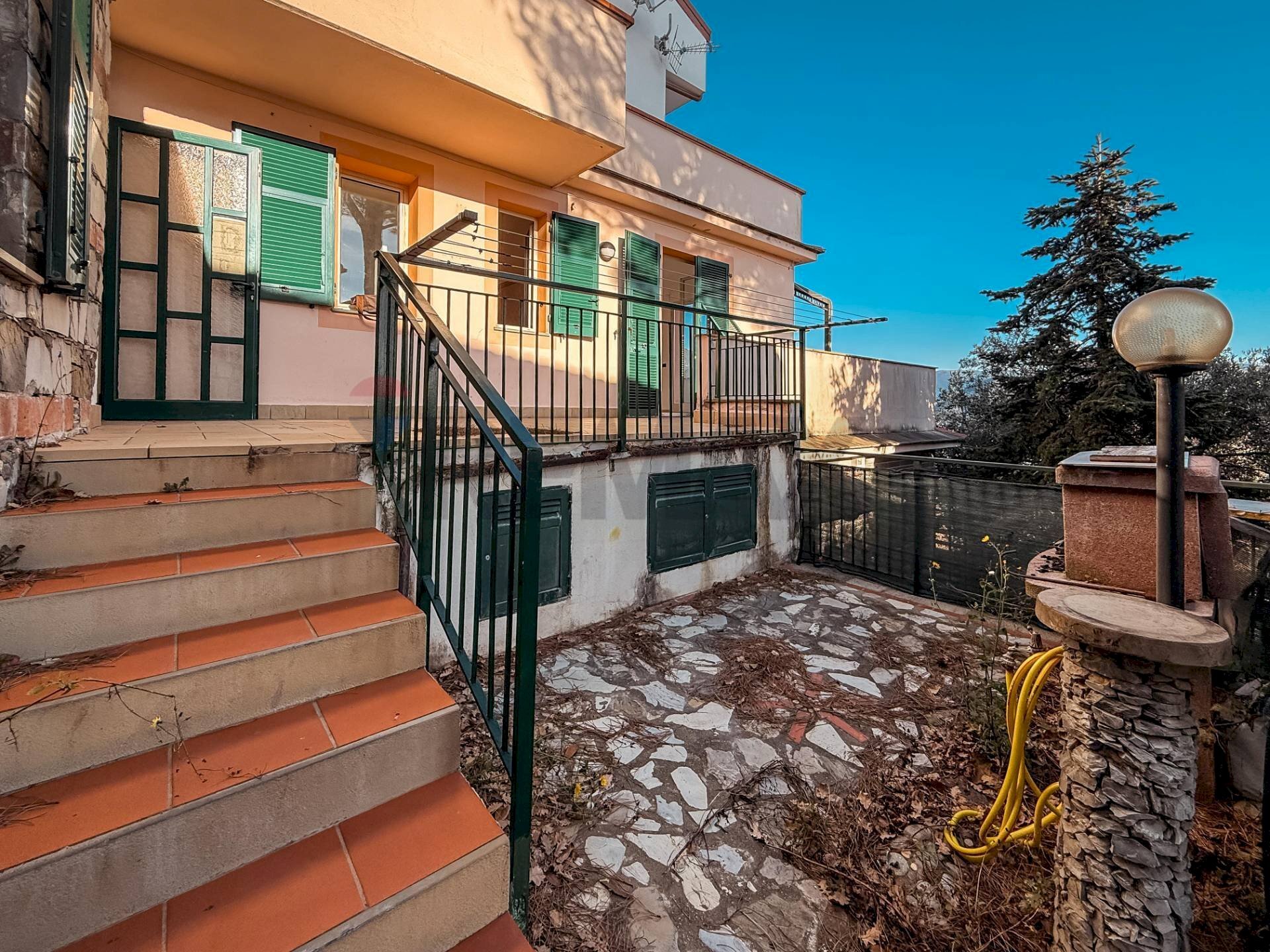 Bilocale VIA COSTA VERICI, 4B 
 Verici Costa, Casarza Ligure - foto 1