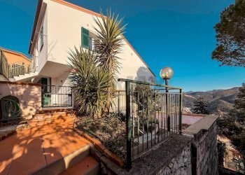 Bilocale VIA COSTA VERICI, 4B 
 Verici Costa, Casarza Ligure - foto 1