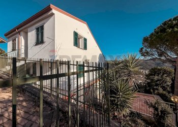 Bilocale VIA COSTA VERICI, 4B 
 Verici Costa, Casarza Ligure - foto 2