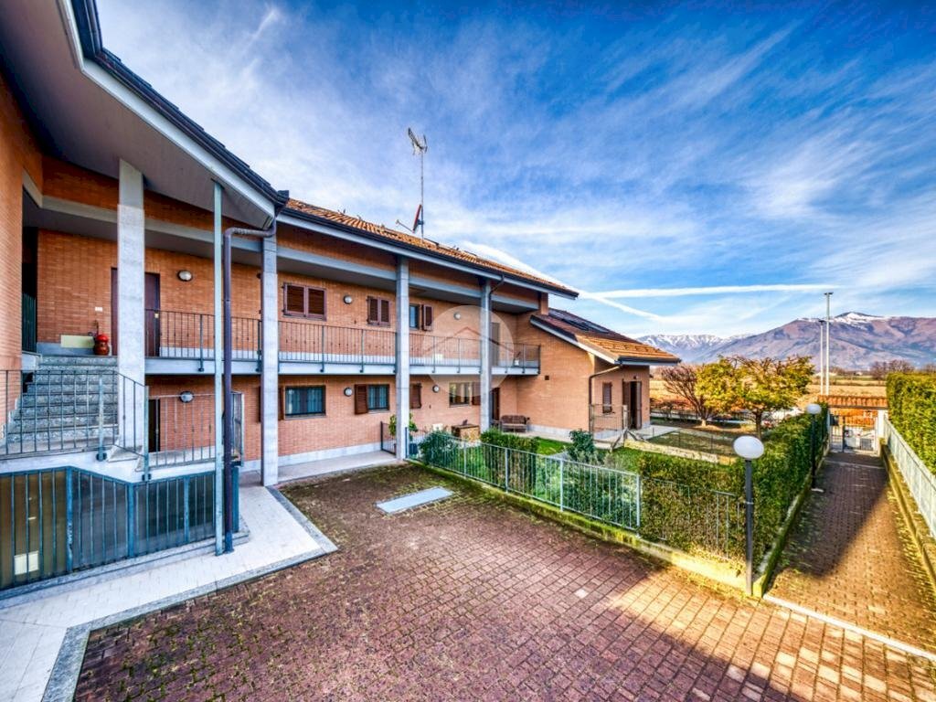 Four-room apartment Via ilaria alpi, Pianezza - photo 2