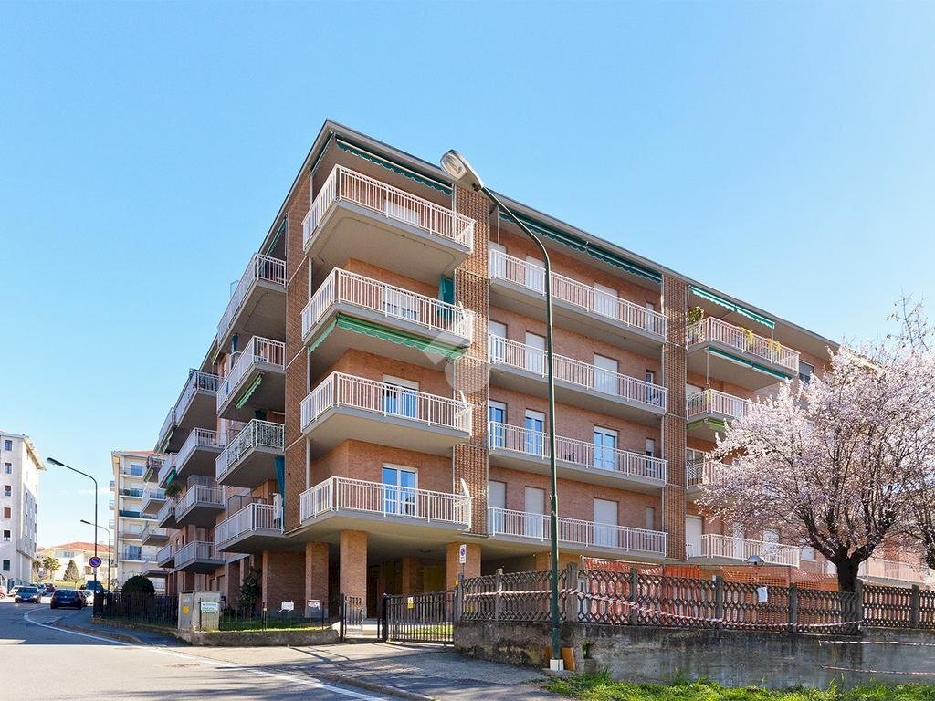 Trilocale Via Moncalvo, Chieri - foto 1