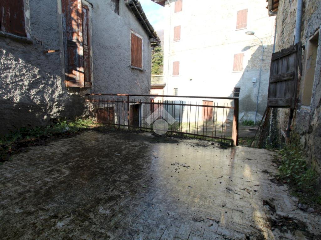 Semi-detached house Via Savognatica, Carpineti - photo 2