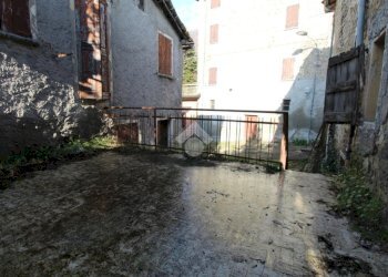 Semi-detached house Via Savognatica, Carpineti - photo 2