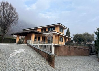 Two-room apartment Via Cavalier Ufficiale Giuseppe Giletta, Revello - photo 1