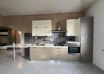 Two-room apartment Via Cavalier Ufficiale Giuseppe Giletta, Revello - photo 8