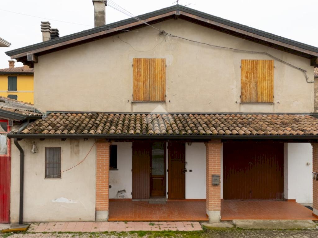 Casa indipendente Via gabella, Cadelbosco di Sopra - foto 2