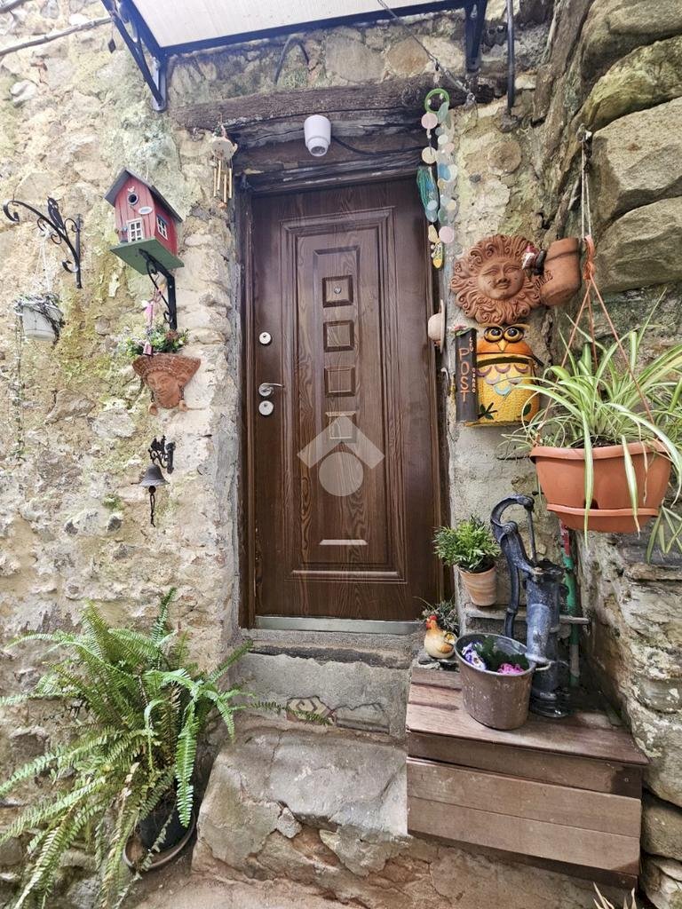 Four-room apartment Vicolo seta, Ceriana - photo 1