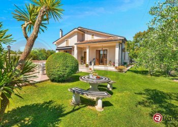 Foto 1 - Villa Contrada Melfi di Sotto
 
107, Pontecorvo - foto 1