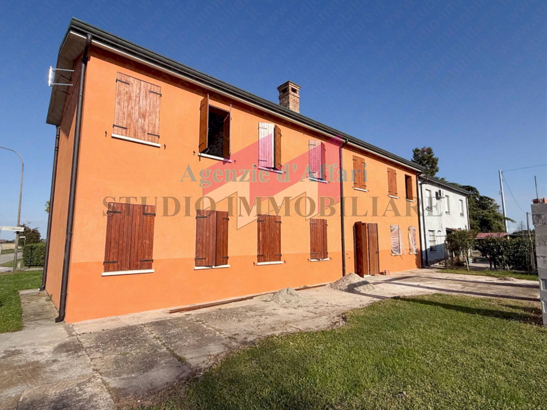 Foto 1 - Semi-detached house Via Cascina
 
16, Castelmassa - photo 1