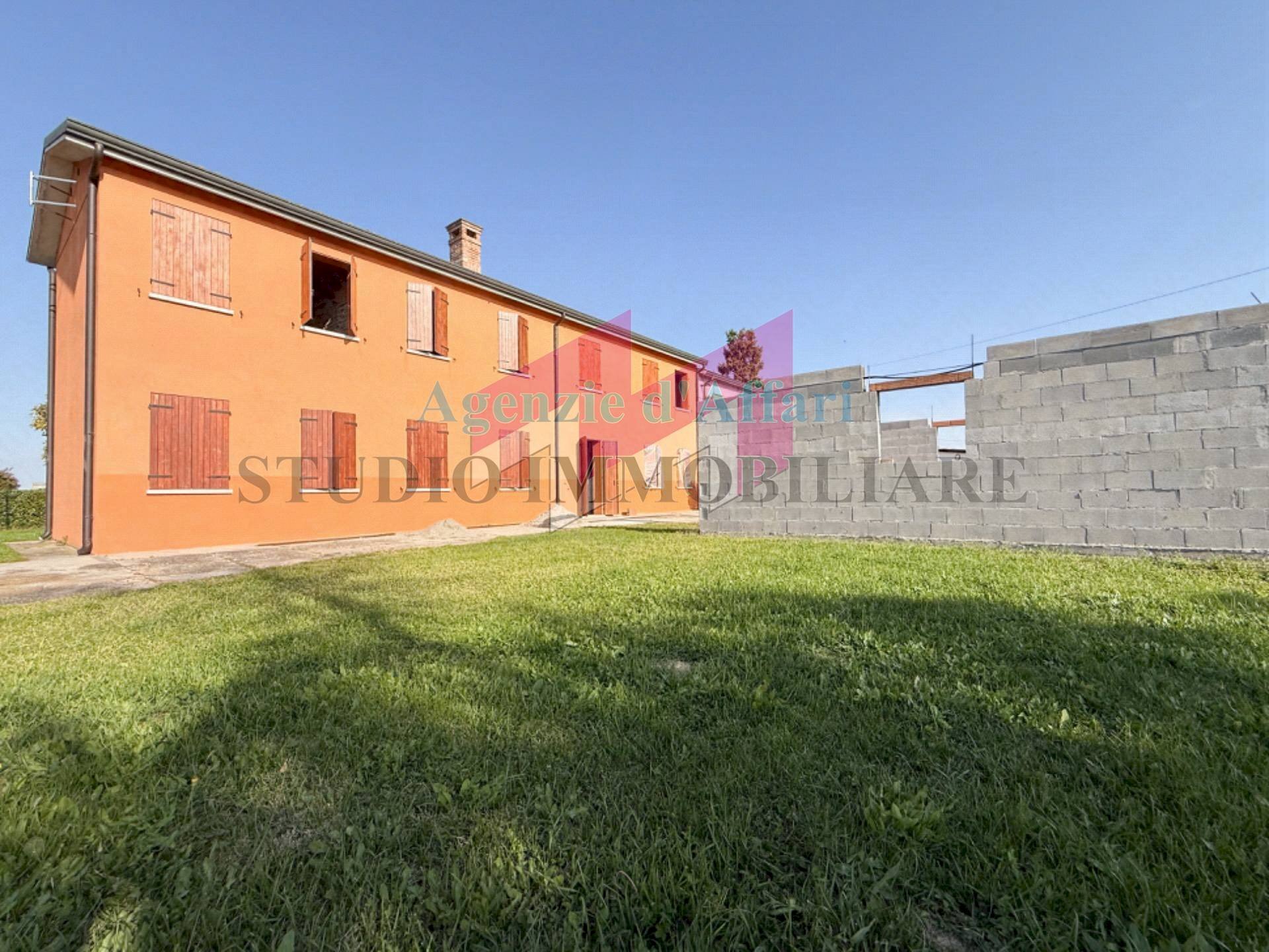 Foto 3 - Semi-detached house Via Cascina
 
16, Castelmassa - photo 3