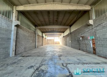 Foto 3 - Capannone via milano
 
50, Cerano - foto 3