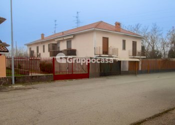 Foto 1 - Trilocale Via Dante Alighieri
 
92, Magenta - foto 1