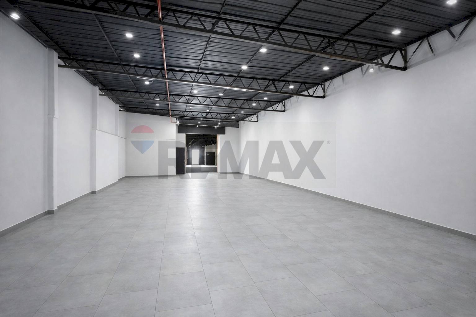 Parcheggio - Locale Commerciale via Campanarello
 
24, Casavatore - foto 2