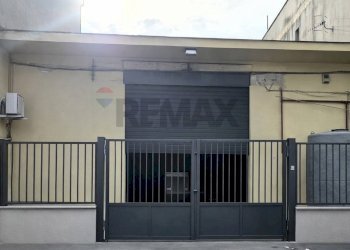 Edificio all\'aperto - Locale Commerciale via Campanarello
 
24, Casavatore - foto 1