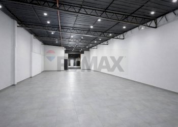 Parcheggio - Locale Commerciale via Campanarello
 
24, Casavatore - foto 2