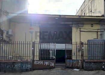 Edificio all\'aperto - Locale Commerciale via Campanarello
 
24, Casavatore - foto 4