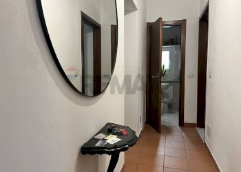 Hall / corridoio - Villa Via Fratelli Bertolla
 
73, Porto Ceresio - foto 22