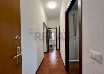 Hall / corridoio - Villa Via Fratelli Bertolla
 
73, Porto Ceresio - foto 26