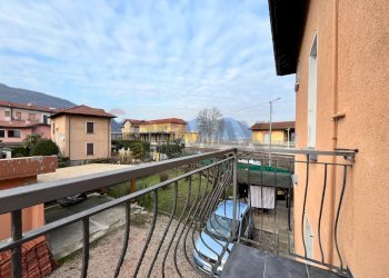 Balcone - Villa Via Fratelli Bertolla
 
73, Porto Ceresio - foto 30