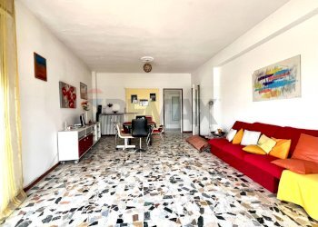 Sala da pranzo - Trilocale via IV novembre
 
533, Cavaria con Premezzo - foto 4