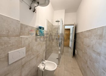 Bagno - Bilocale viale milano
 
2, Gallarate - foto 4