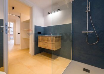 Bagno - Three-room apartment Via Mariano Stabile
 
105, Palermo - photo 3