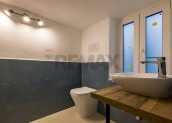 Bagno - Three-room apartment Via Mariano Stabile
 
105, Palermo - photo 14