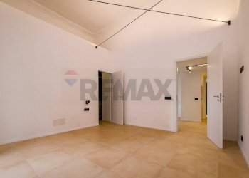 Camera da letto - Three-room apartment Via Mariano Stabile
 
105, Palermo - photo 16