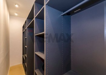 Cabina armadio - Three-room apartment Via Mariano Stabile
 
105, Palermo - photo 21