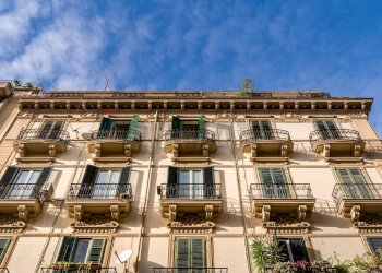 Edificio all\'aperto - Three-room apartment Via Mariano Stabile
 
105, Palermo - photo 34