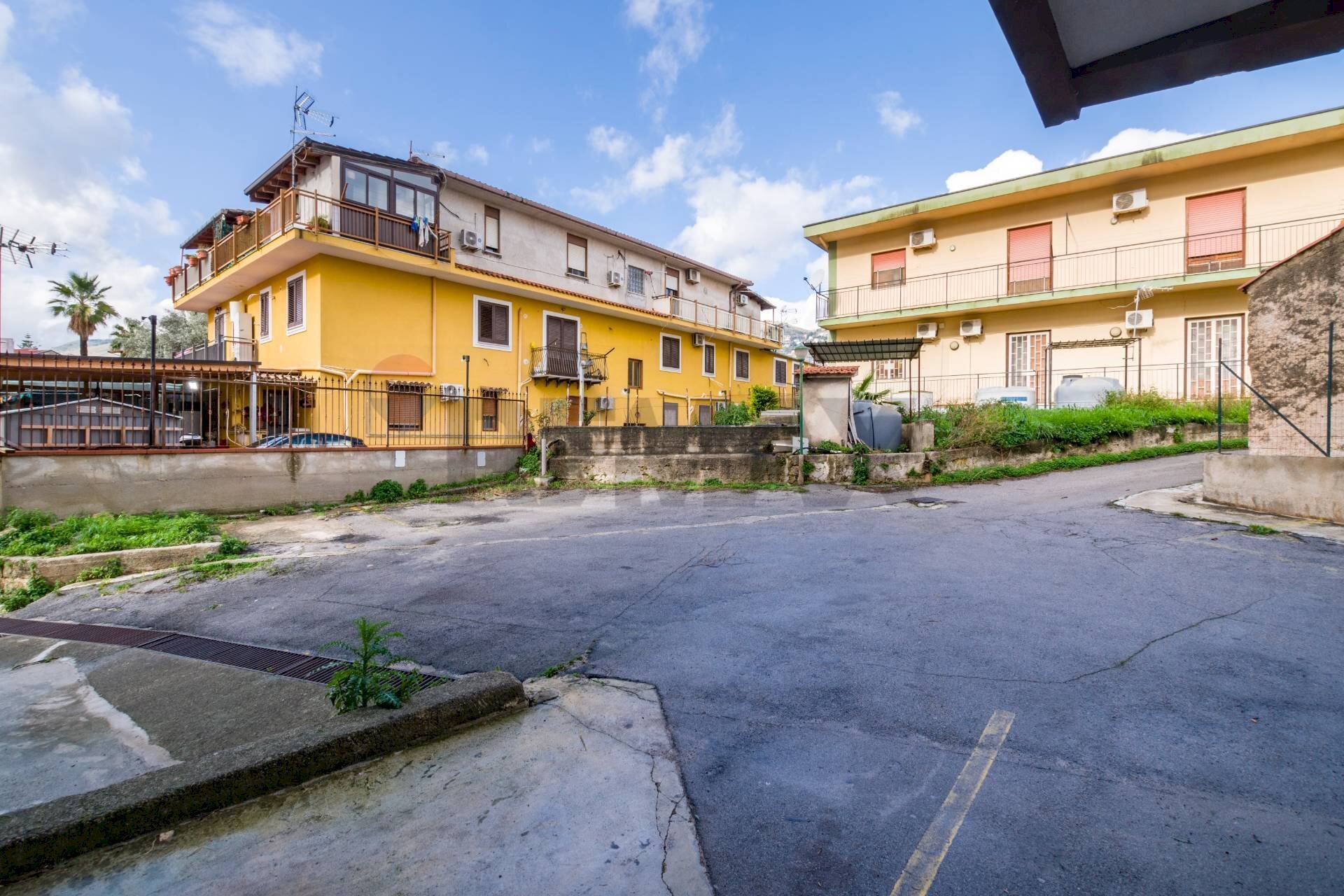 Edificio all\'aperto - Four-room apartment Via Aquino
 
132, Monreale - photo 1