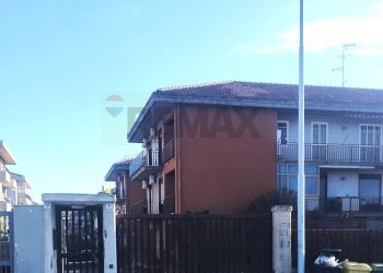 Edificio all\'aperto - Appartamento Via Armando Diaz
 
11, Catania - foto 1