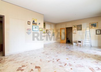 Stanza vuota - Appartamento Via Umberto
 
5, Sant'Agata Li Battiati - foto 50