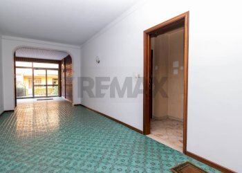 Stanza vuota - Appartamento Via Umberto
 
5, Sant'Agata Li Battiati - foto 60