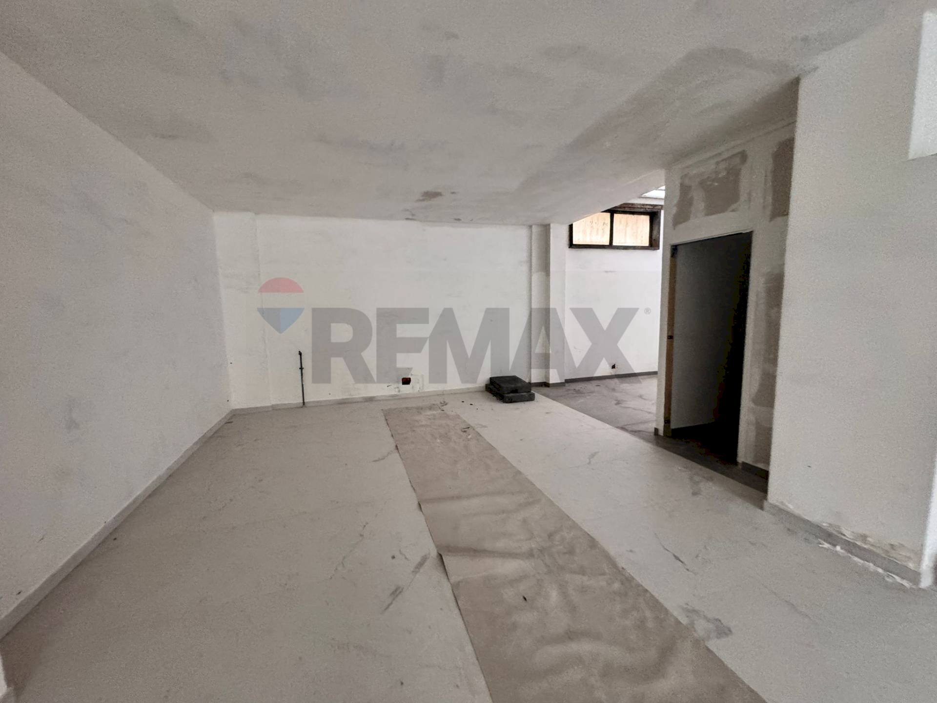 Stanza vuota - Locale Commerciale VIA G.MATTEOTTI
 
343, Misterbianco - foto 1