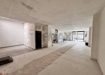 Ricezione / Lobby - Locale Commerciale VIA G.MATTEOTTI
343, Misterbianco - foto 4