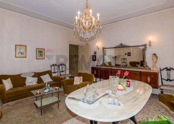 Sala da pranzo - Appartamento Via Paglia
 
19, Caltagirone - foto 15