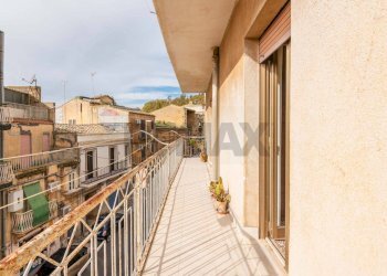 Balcone - Appartamento Via Paglia
 
19, Caltagirone - foto 22