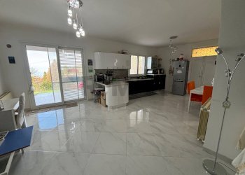 Cucina - Villa Via Villaggio Ises
 
61, San Fratello - foto 15