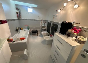 Bagno - Villa Via Villaggio Ises
 
61, San Fratello - foto 27