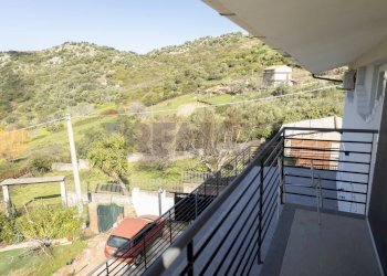 Balcone - Villa Via Villaggio Ises
 
61, San Fratello - foto 93