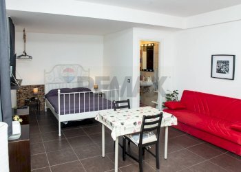 Sala da pranzo - Bilocale Via San Damiano
 
59, Catania - foto 4